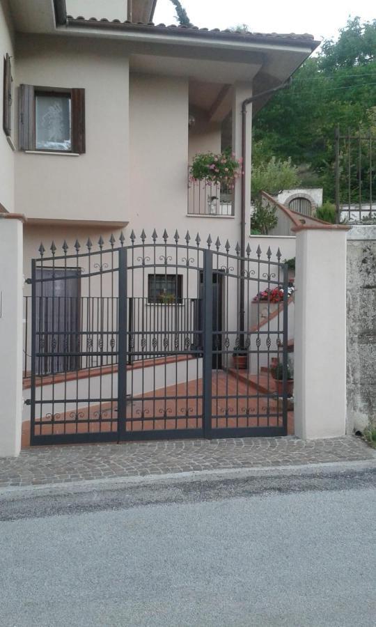 Villa Rosa Caporciano Exteriör bild