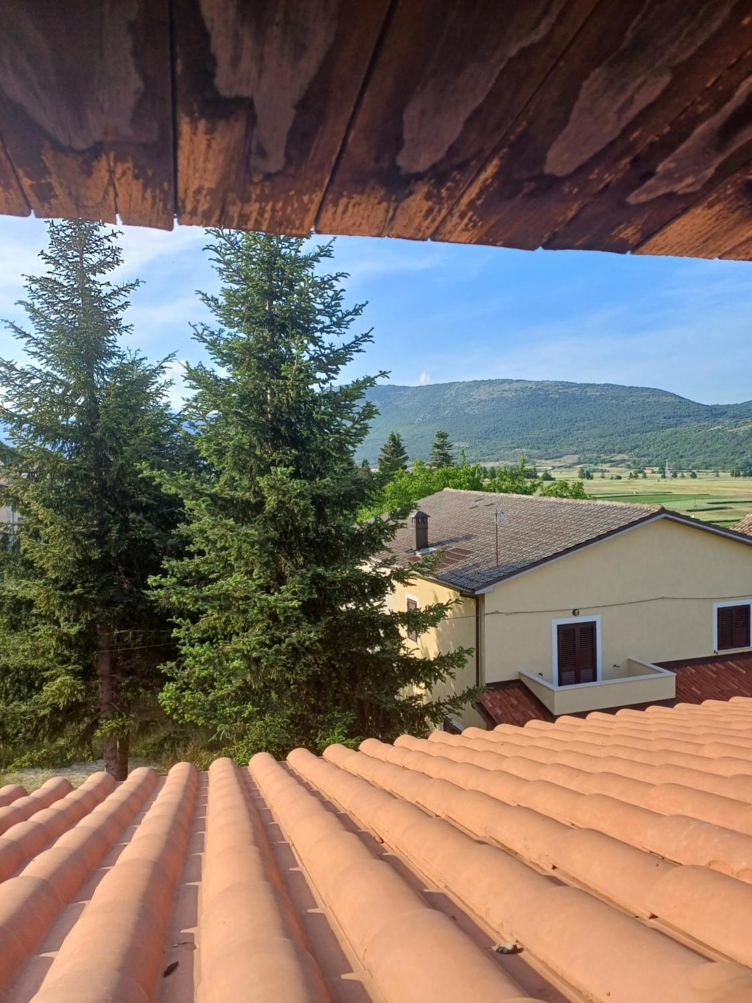 Villa Rosa Caporciano Exteriör bild